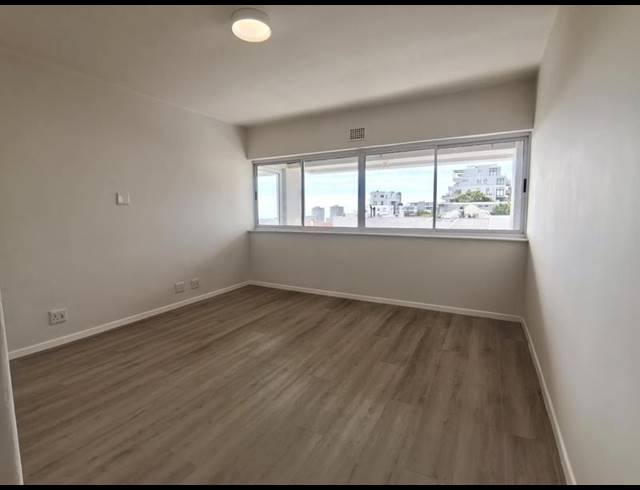 3 BEDROOM PROPERTY TO RENT IN SEA POINT UPPER